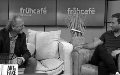 Art of Fake: ZU GAST IM FRÜHCAFÉ BEI hamburg1